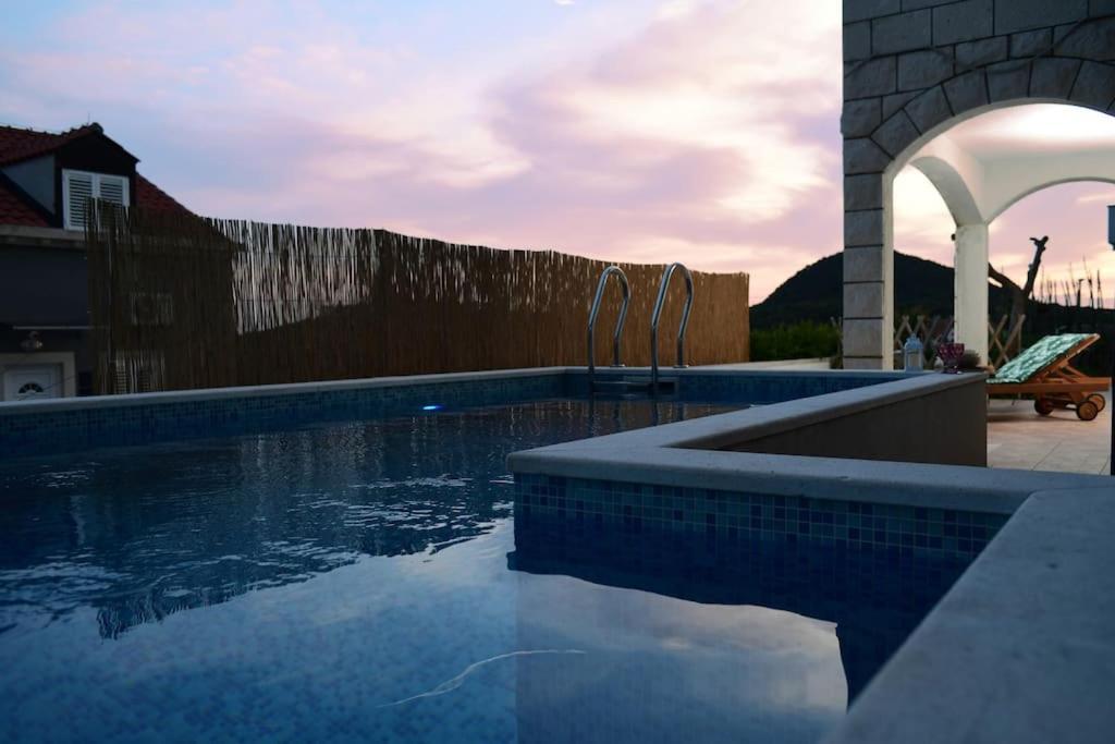 Wave N' Sea Apartment With A Private Pool Dubrovnik Exterior photo